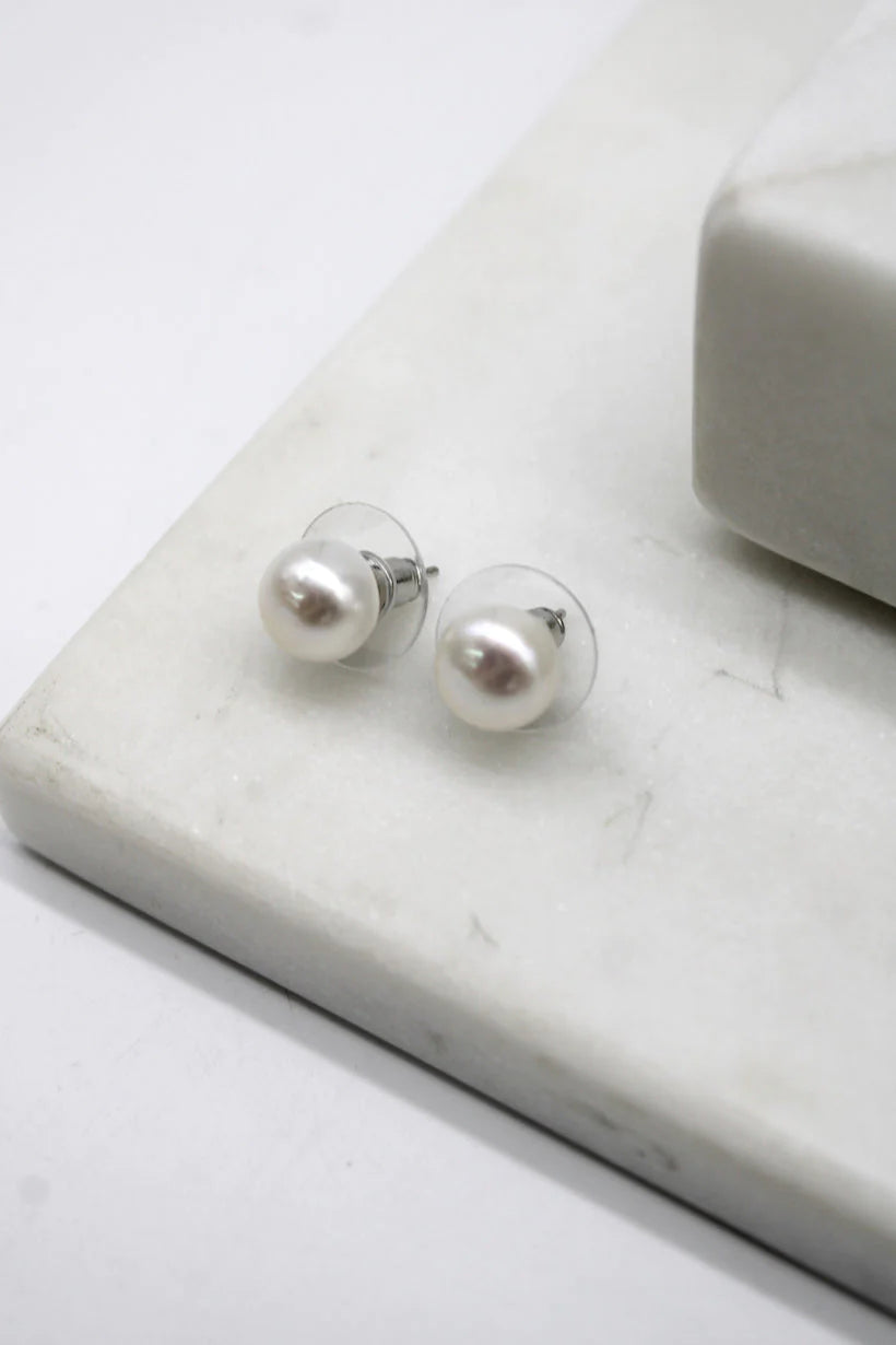Small Pearl Studs - earrings